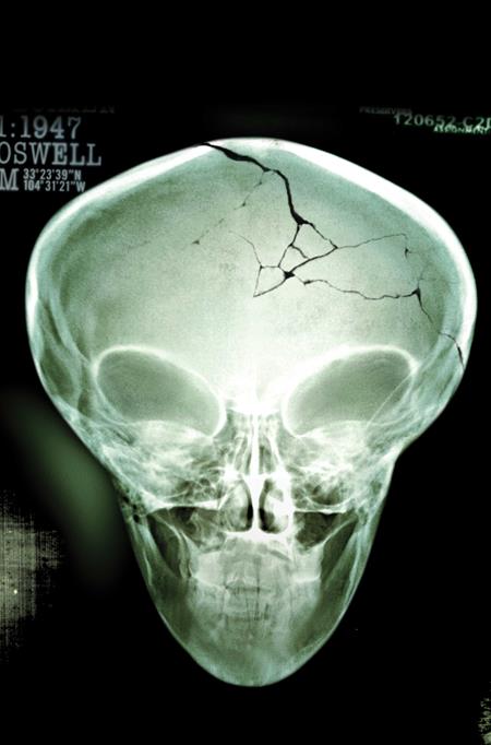 X FILES (2026) #1 CVR G ROSWELL PHOTO FOIL VAR